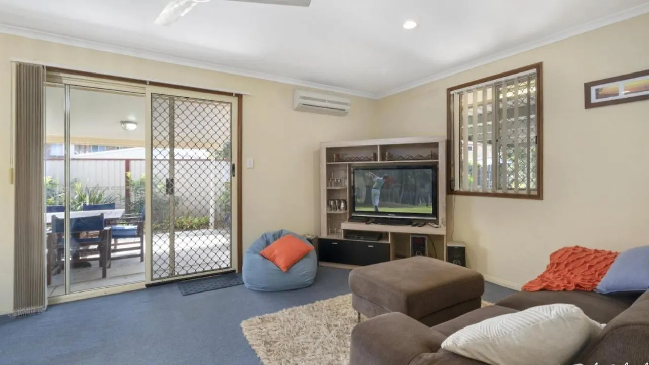 בית נופש Banksia Beach Pet Friendly Home Away From Home אוסטרליה