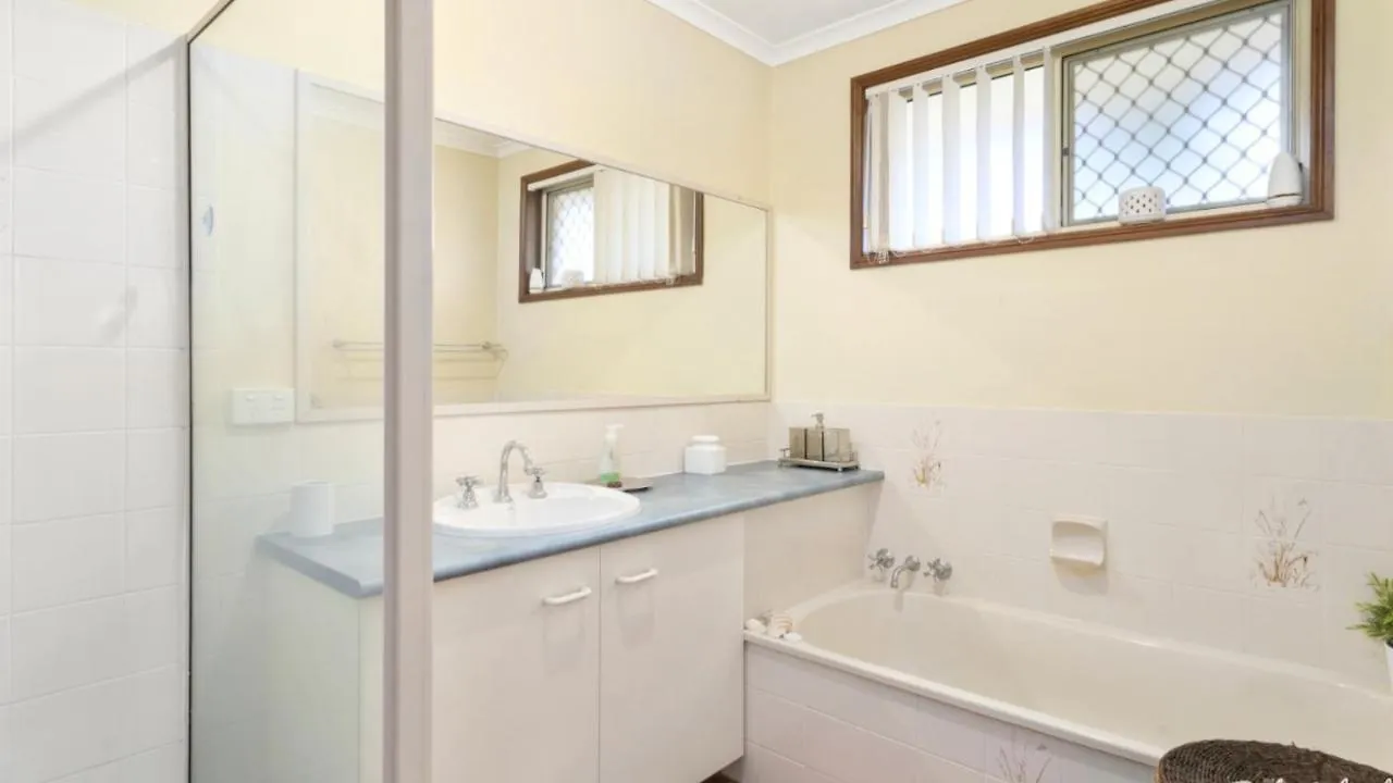 Pet Friendly Home Away From Home Banksia Beach 0*,  Australia
